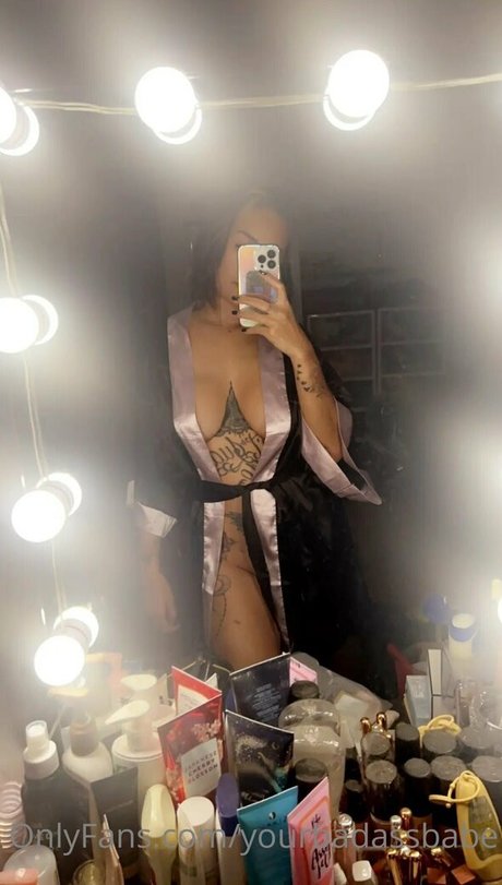 Foto di nudo di fuga di OnlyFans di Yourbadassbabe