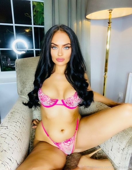 Foto di nudo di fuga di OnlyFans di Clarajanex