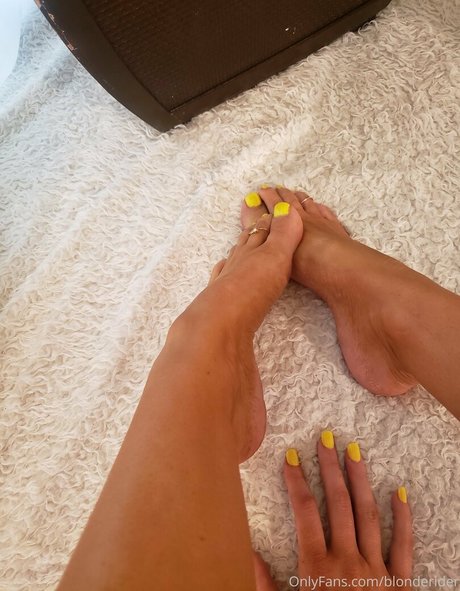 Foto di nudo di fuga di OnlyFans di Blonderider