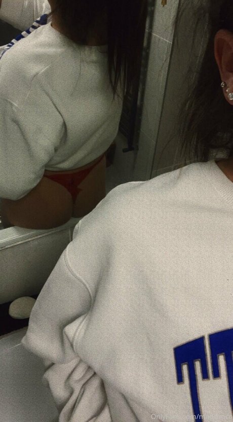 Foto di nudo di fuga di OnlyFans di Madixmcc
