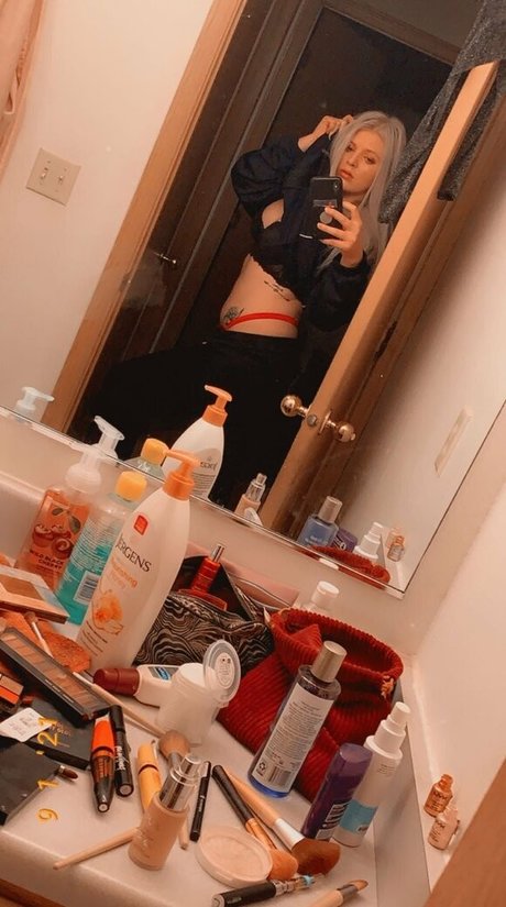 Foto di nudo di fuga di OnlyFans di Venicebarbie
