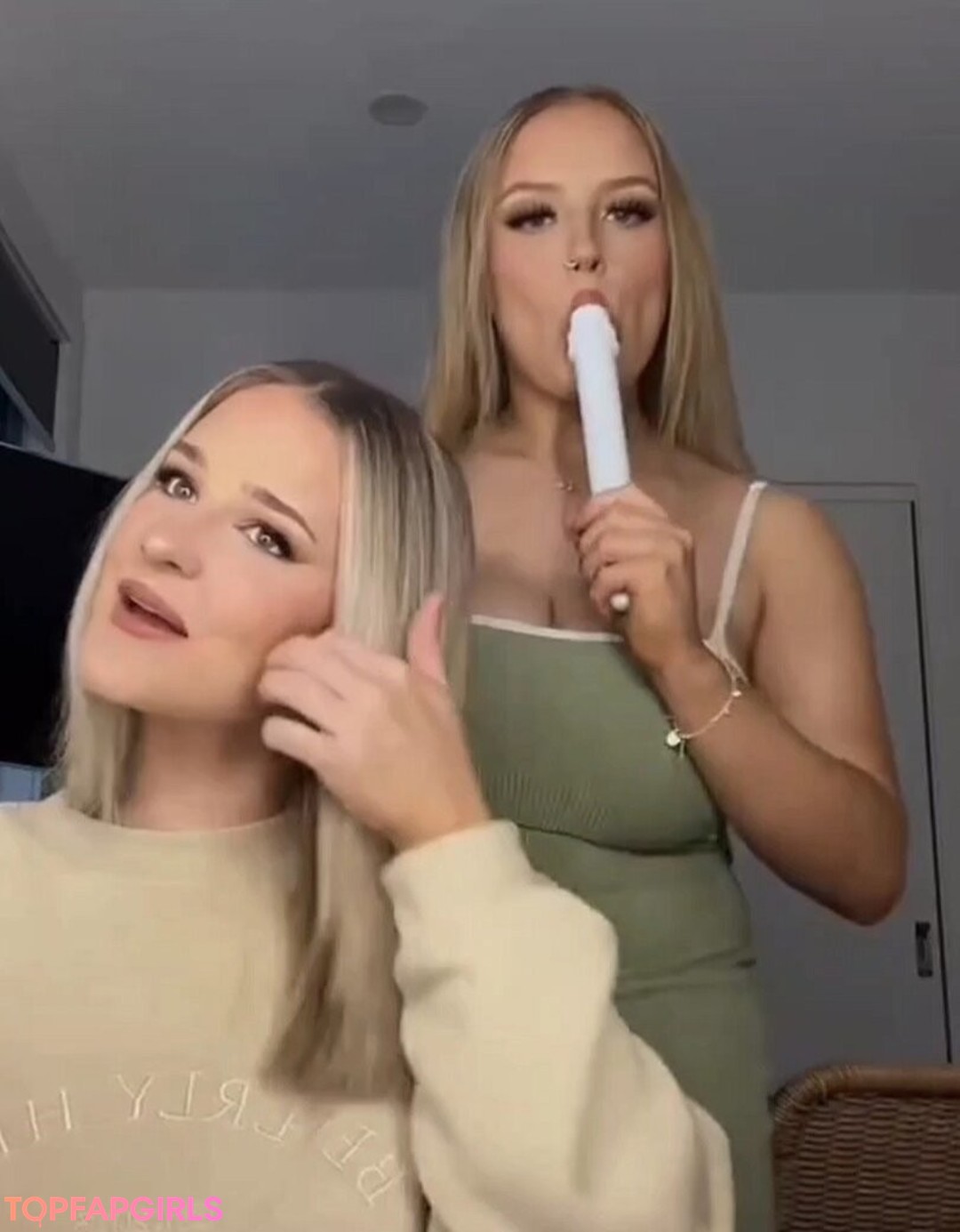 Foto di nudo di fuga di OnlyFans di Charlotte Page #154 Foto di nudo di fuga di OnlyFans di Charlotte Page #154