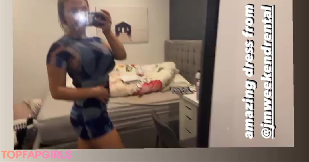 Foto di nudo di fuga di OnlyFans di Charlotte Page #26 Foto di nudo di fuga di OnlyFans di Charlotte Page #26