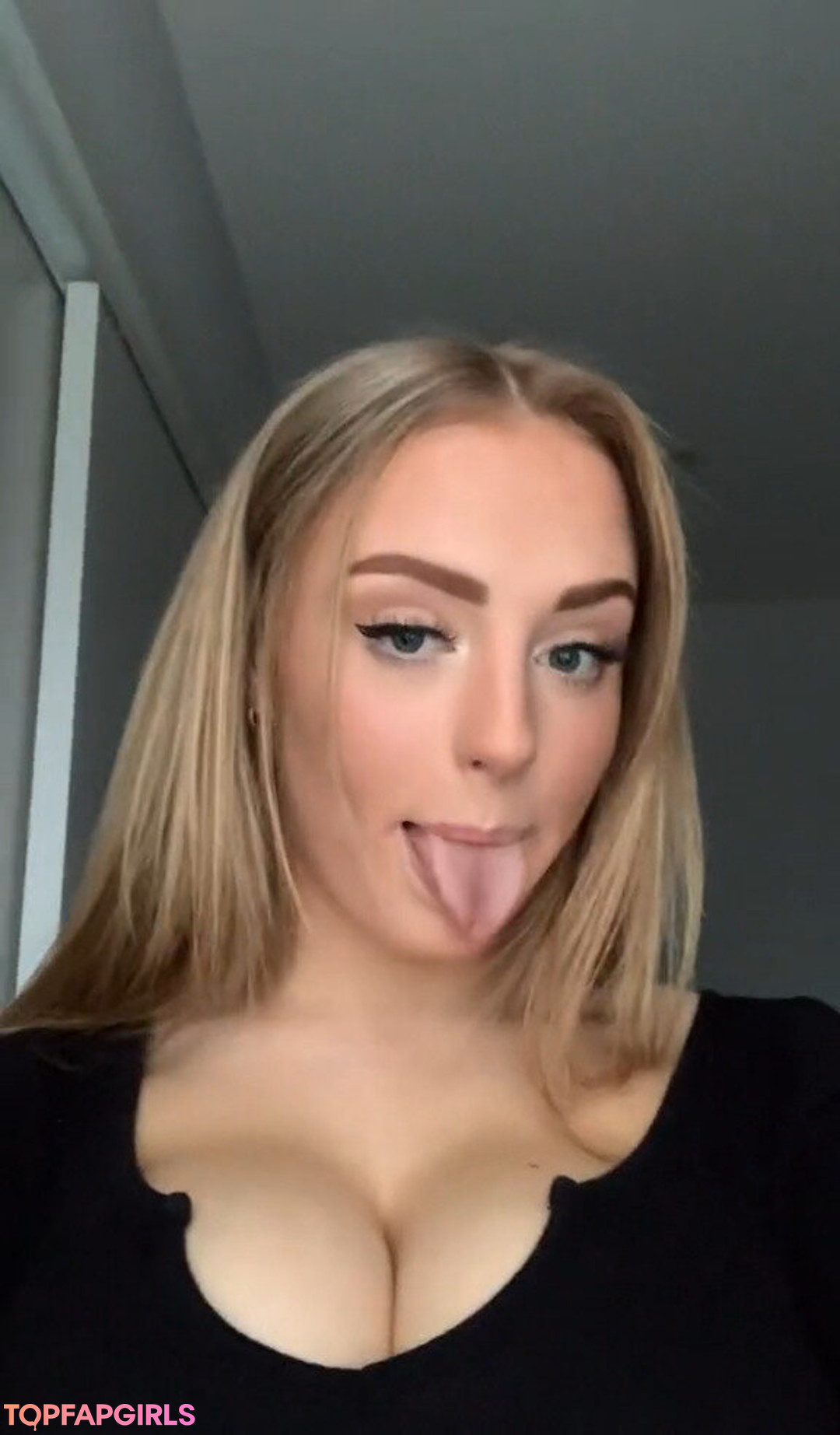 Foto di nudo di fuga di OnlyFans di Charlotte Page #81 Foto di nudo di fuga di OnlyFans di Charlotte Page #81