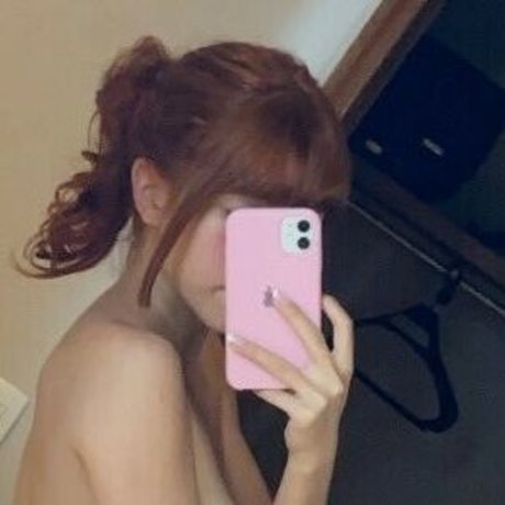 Foto di nudo di fuga di OnlyFans di Redcutieangel