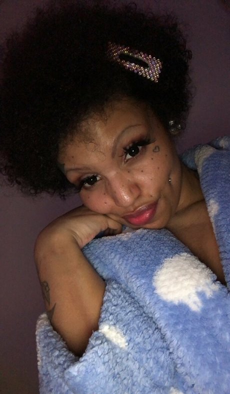 Foto di nudo di fuga di OnlyFans di Xmercyelagofree