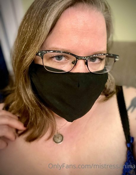 Foto di nudo di fuga di OnlyFans di Mistressanina