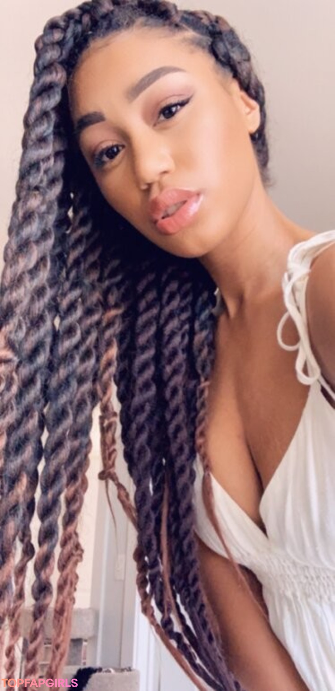 Foto di nudo di fuga di OnlyFans di Nia Simone #145 Foto di nudo di fuga di OnlyFans di Nia Simone #145