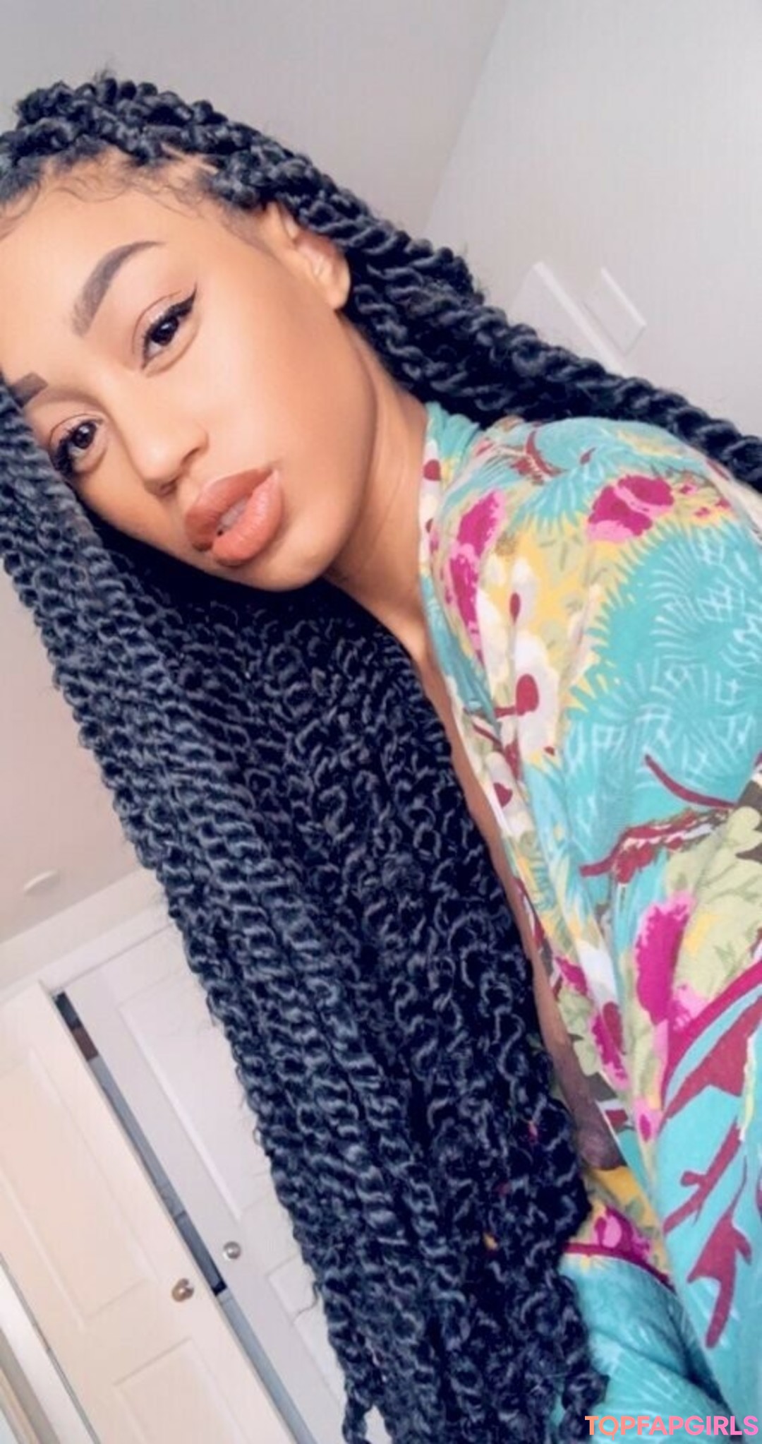 Foto di nudo di fuga di OnlyFans di Nia Simone #35 Foto di nudo di fuga di OnlyFans di Nia Simone #35