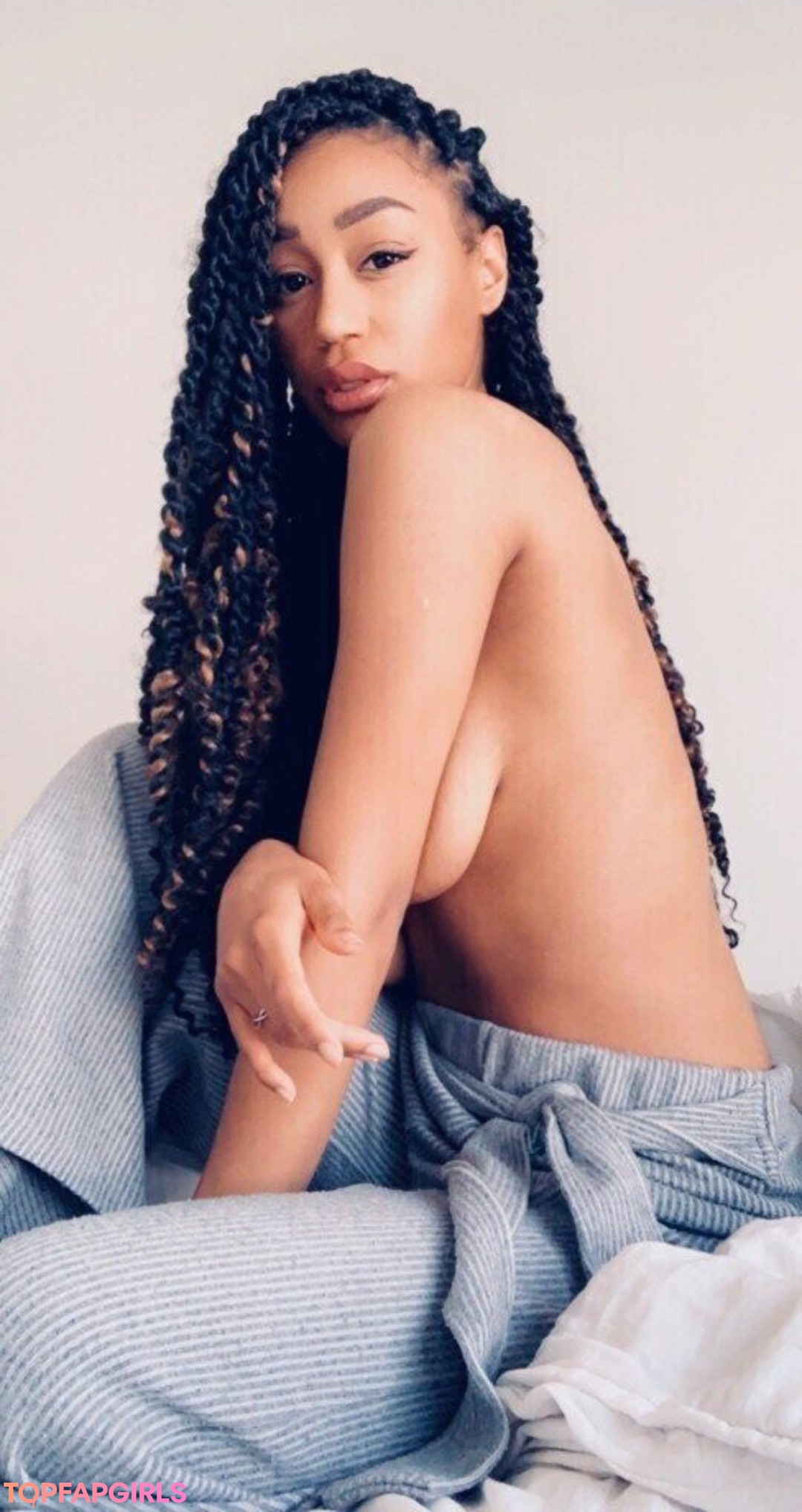 Foto di nudo di fuga di OnlyFans di Nia Simone #81 Foto di nudo di fuga di OnlyFans di Nia Simone #81