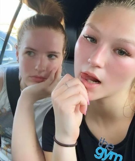 Foto di nudo di fuga di OnlyFans di Autumn Miller