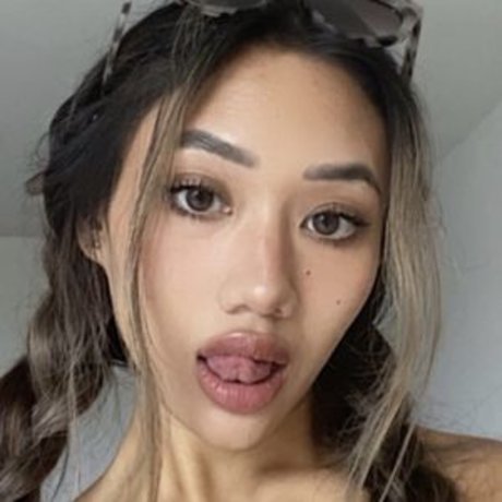 Foto di nudo di fuga di OnlyFans di Brittany Ngo