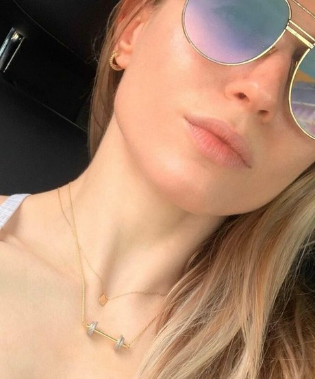 Foto di nudo di fuga di OnlyFans di Rita Volk