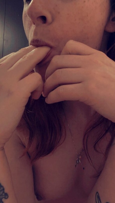 Foto di nudo di fuga di OnlyFans di Miniloupxxx