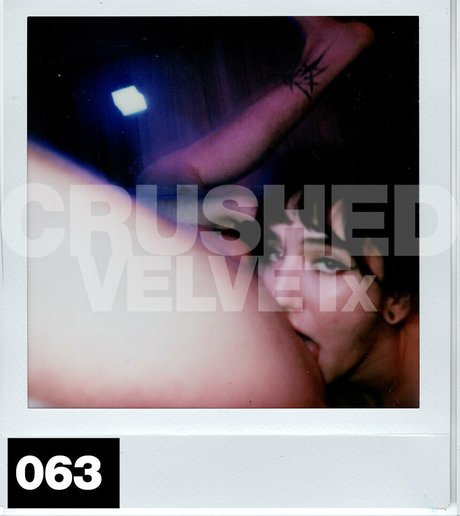 Foto di nudo di fuga di OnlyFans di Crushedvelvetx