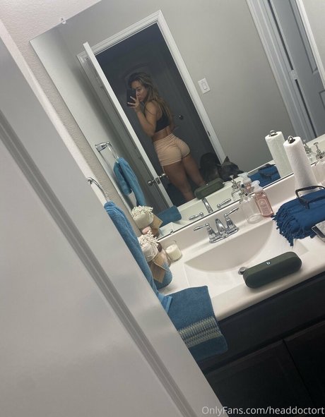 Foto di nudo di fuga di OnlyFans di Teannatrump