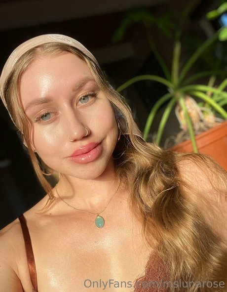 Mslunarose