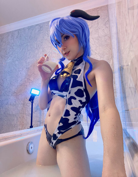 Mangoloo Cosplay
