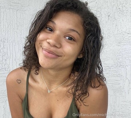 Foto di nudo di fuga di OnlyFans di Michelleanderson