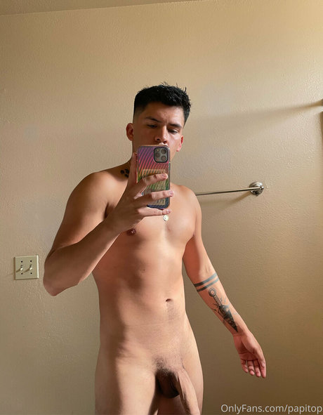 Foto di nudo di fuga di OnlyFans di Papitop