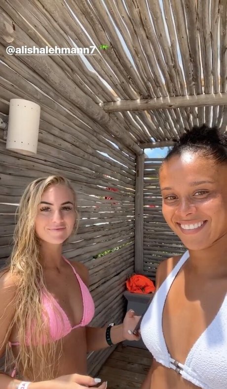 Foto di nudo di fuga di OnlyFans di Alisha Lehmann