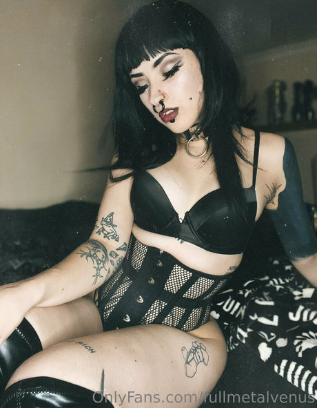 Foto di nudo di fuga di OnlyFans di Fullmetalvenus