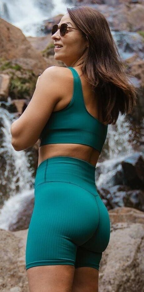 Foto di nudo di fuga di OnlyFans di Tenille Dashwood