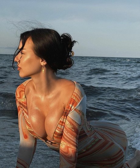 Foto di nudo di fuga di OnlyFans di Doina Barbaneagra