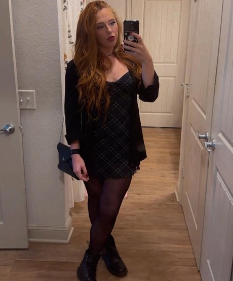 Foto di nudo di fuga di OnlyFans di Isla Dawn