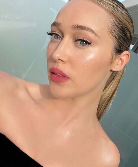 Alycia Debnam Carey