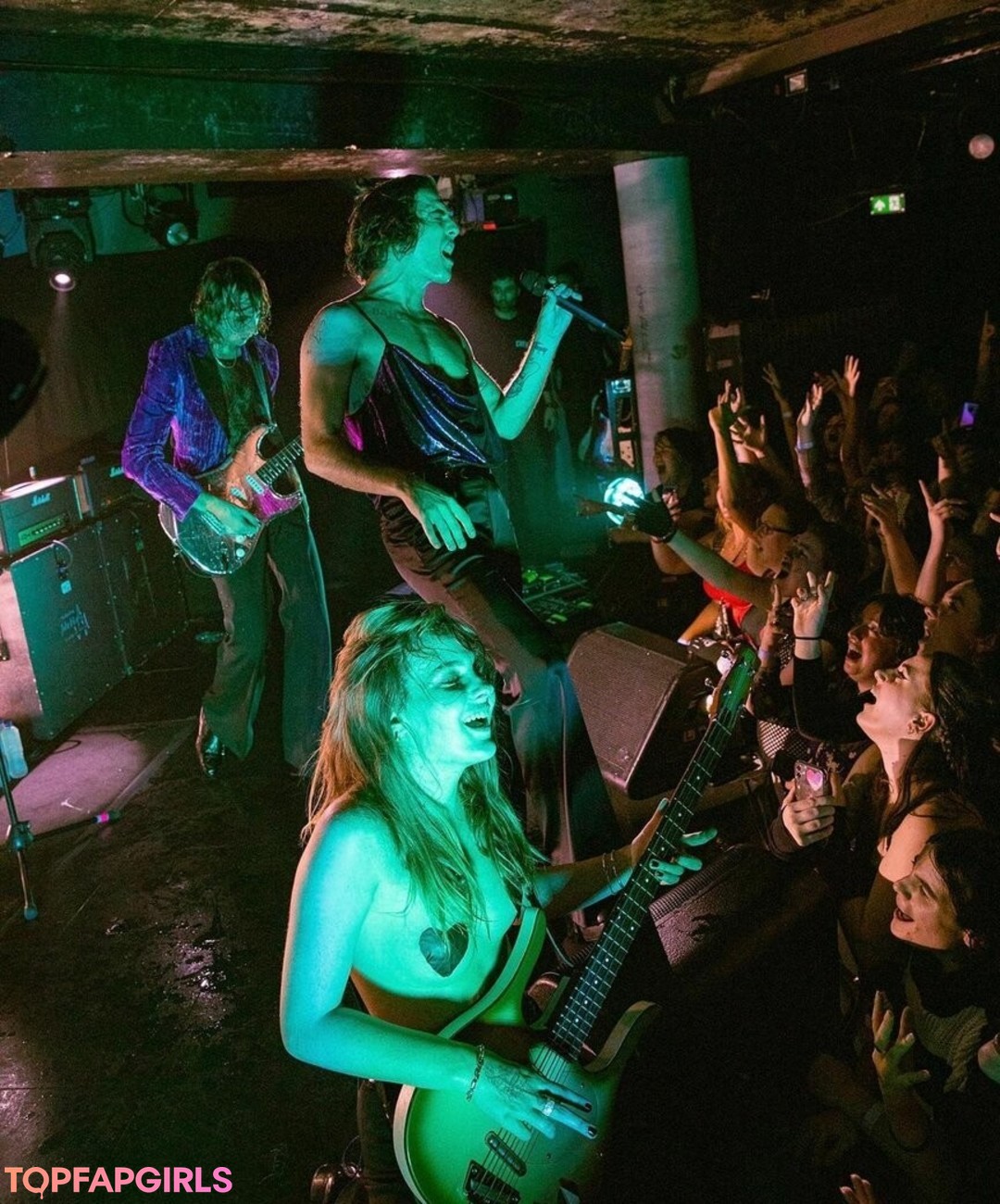 Foto di nudo di fuga di OnlyFans di Victoria De Angelis #182 Foto di nudo di fuga di OnlyFans di Victoria De Angelis #182