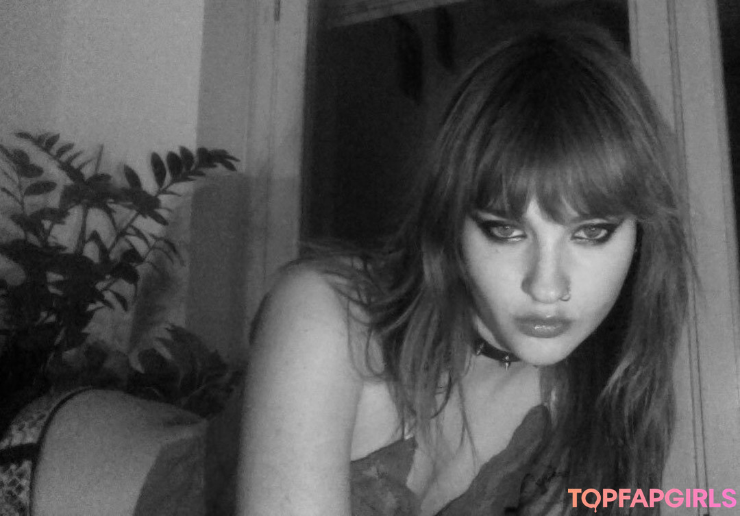 Foto di nudo di fuga di OnlyFans di Victoria De Angelis #324 Foto di nudo di fuga di OnlyFans di Victoria De Angelis #324