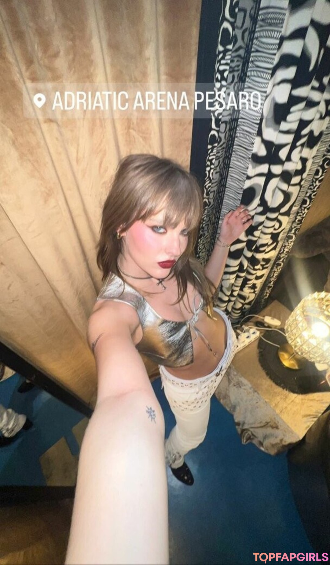 Foto di nudo di fuga di OnlyFans di Victoria De Angelis #338 Foto di nudo di fuga di OnlyFans di Victoria De Angelis #338