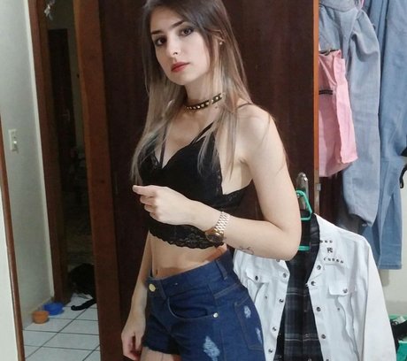Foto di nudo di fuga di OnlyFans di Angel Dg