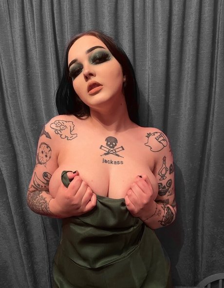 Foto di nudo di fuga di OnlyFans di Missspookyrose