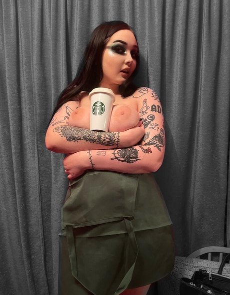 Foto di nudo di fuga di OnlyFans di Missspookyrose