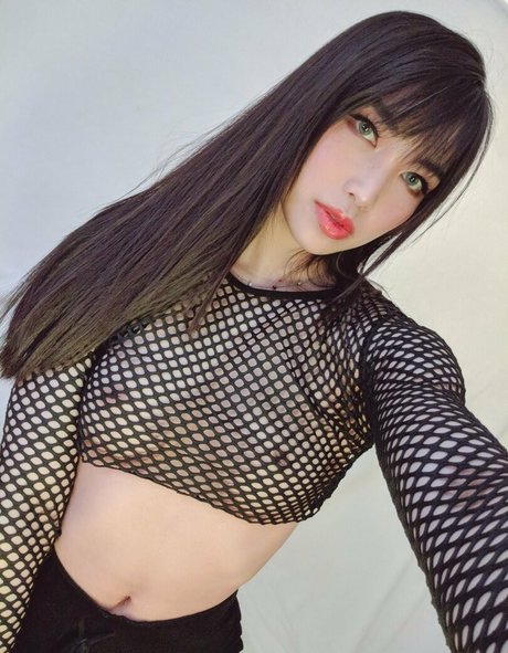 Foto di nudo di fuga di OnlyFans di Leenathings