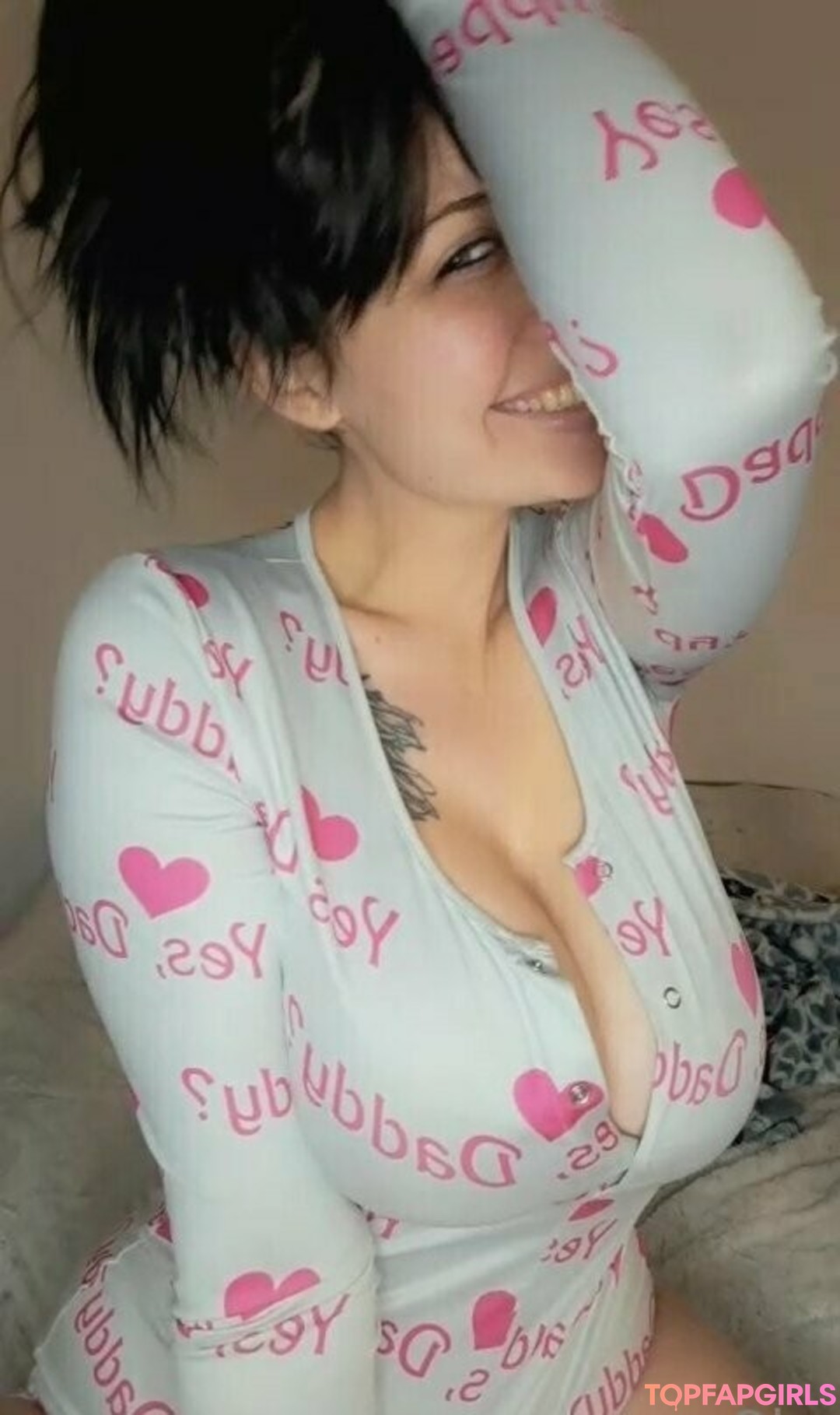 Foto di nudo di fuga di OnlyFans di Youcancallmeoly #2 Foto di nudo di fuga di OnlyFans di Youcancallmeoly #2