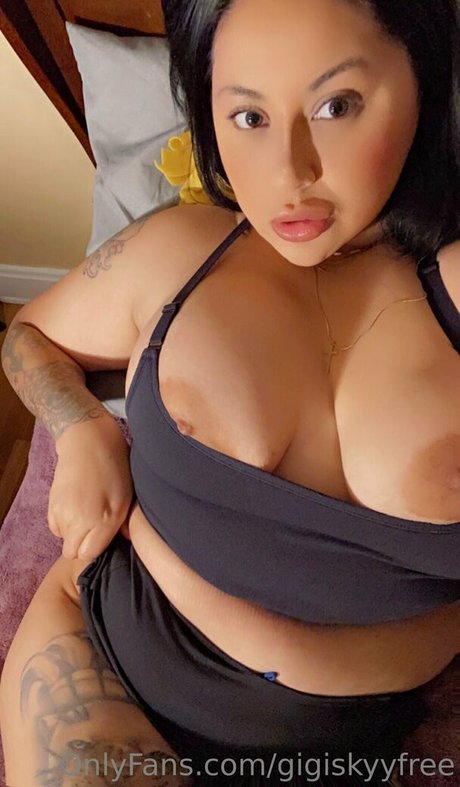Foto di nudo di fuga di OnlyFans di Gigiskyyfree