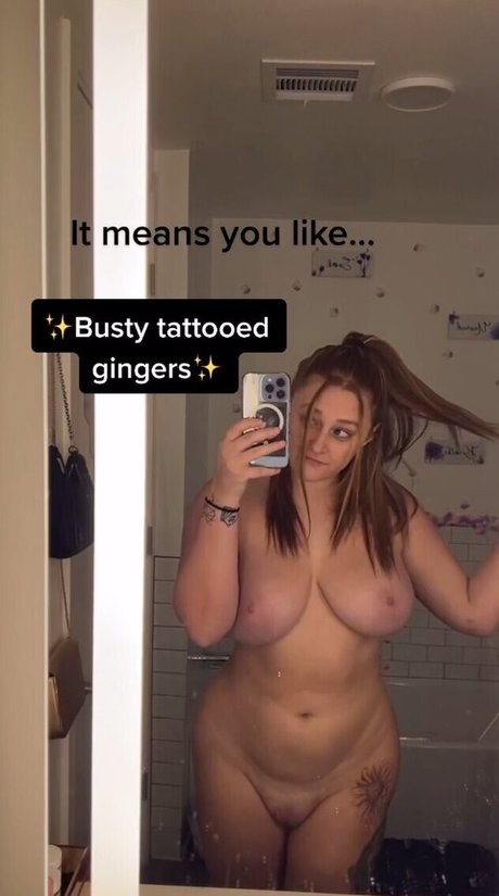 Foto di nudo di fuga di OnlyFans di Carrot Cake