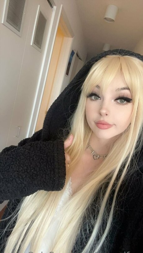 Foto di nudo di fuga di OnlyFans di Ivywaifuu
