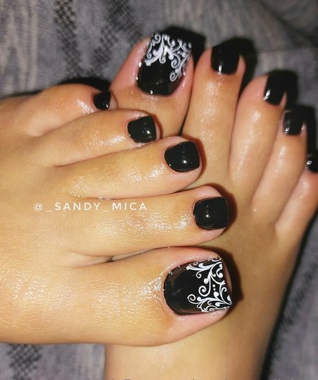 Sandy_small_feet