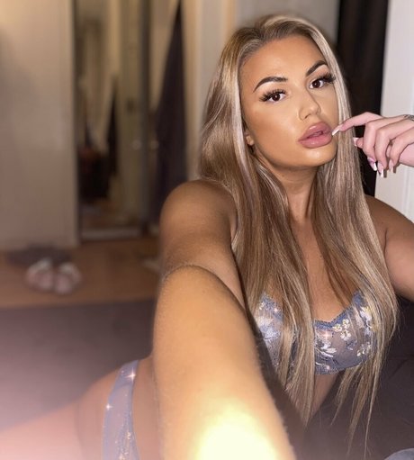 Foto di nudo di fuga di OnlyFans di Vivianangelica