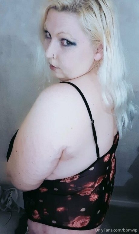 Foto di nudo di fuga di OnlyFans di Mistressmel1