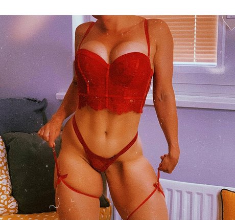 Foto di nudo di fuga di OnlyFans di Bikiniwarriorgb