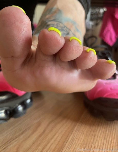 Foto di nudo di fuga di OnlyFans di Servingfet