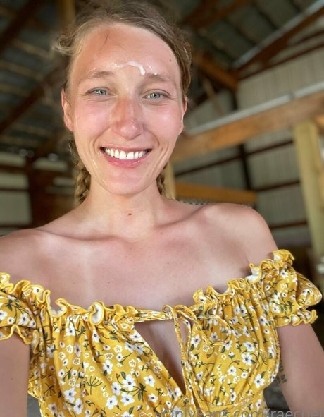 Foto di nudo di fuga di OnlyFans di Raechel