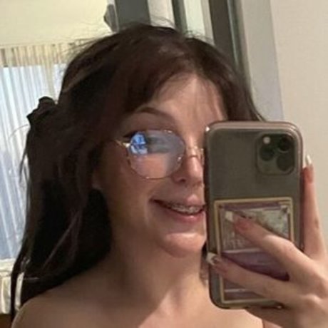 Foto di nudo di fuga di OnlyFans di Cowgirl4cowgirl