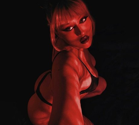 Foto di nudo di fuga di OnlyFans di Demonkomplex