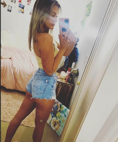Foto di nudo di fuga di OnlyFans di Mommaraex3